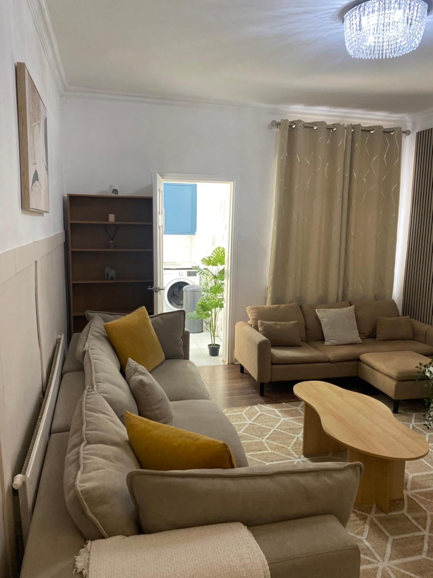 Modern Townhouse-Free Parking-Games Room-Fast W-Ifi Manchester Exteriör bild